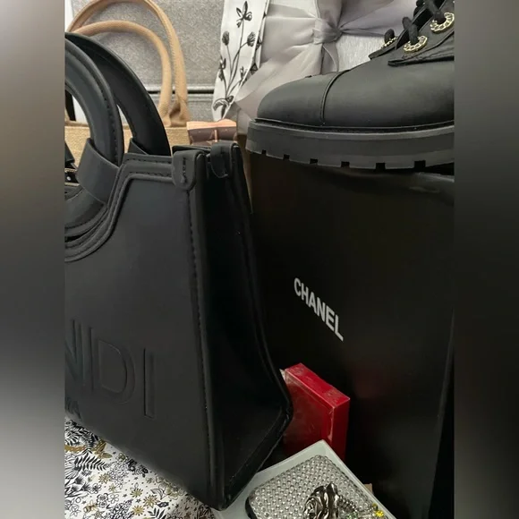 DEVON✨Polka Dot Twilly for your favorite handbag✨NEW - Picture 9 of 14